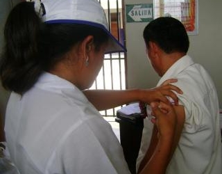 vacunacion-hepatitis-b-en-peru.jpg