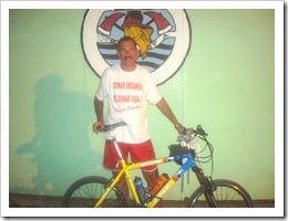 hector manca bicicleta