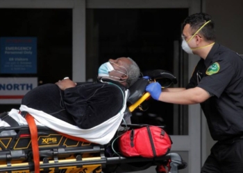 hombre negro cáncer de hígado por hepatitis C