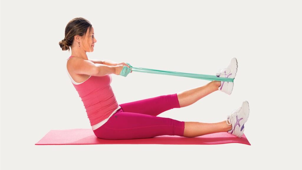 mujer realizando ejercicio muscular para piernas